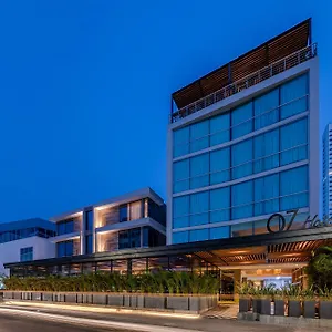 4* Hotel Oz